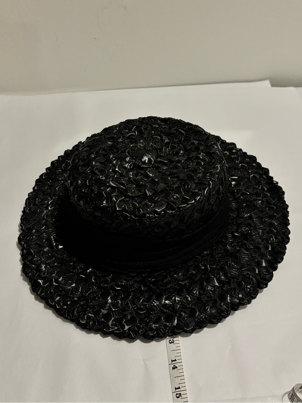 Vintage Charter Hat black woven raffia straw sun hat flat crown medium brim - Picture 12 of 15